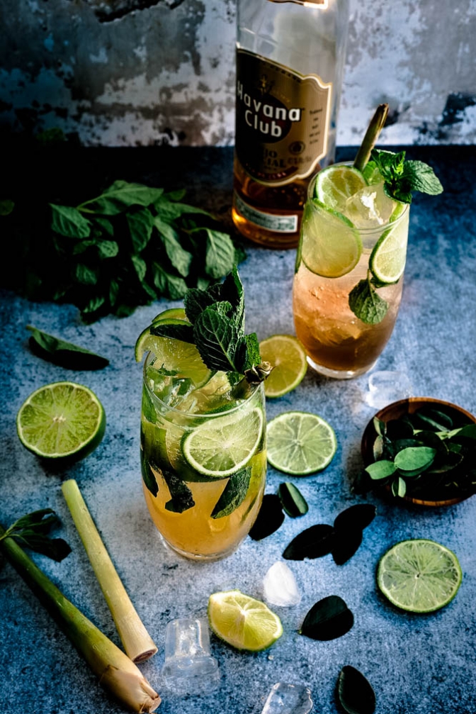 Pina Colada drink w kokosie z Malibu. Blog PRZEPISY NA DRINKI